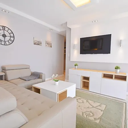 Bryza - Osiedle Ulanska - Parking Apartamento