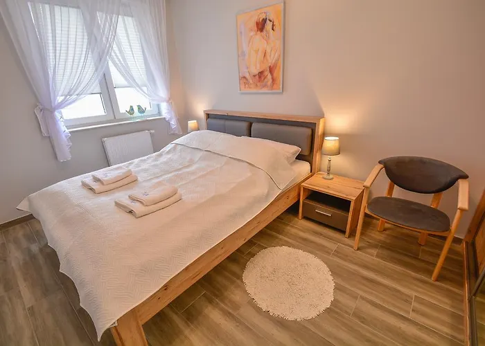 Bryza - Osiedle Ulanska - Parking Apartman *